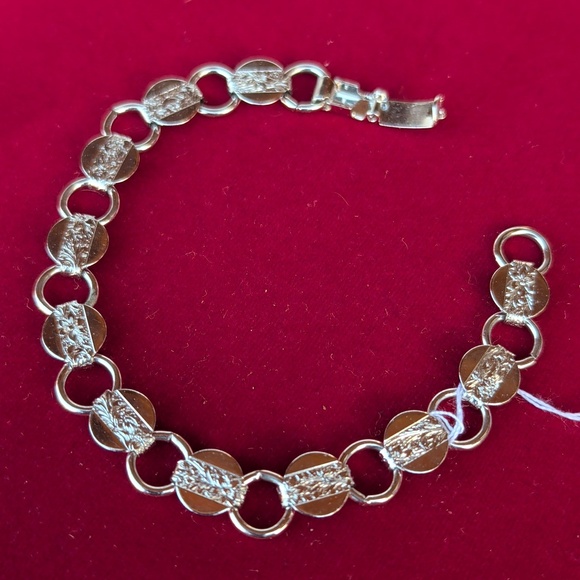 Sarah Coventry Silver Tone Flower Garden Link Bracelet - Picture 5 of 8